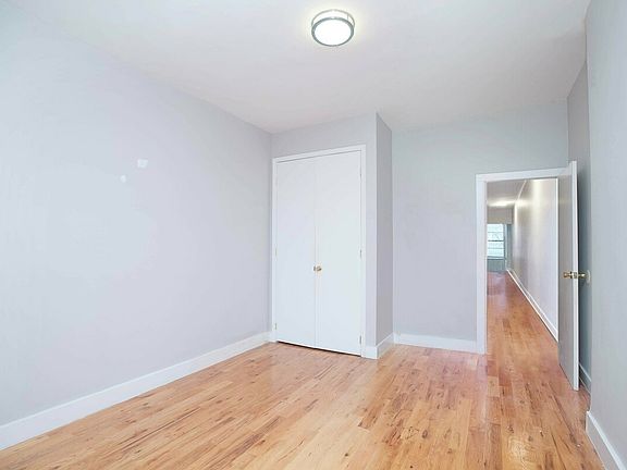 3rd image of 224 W 116th St Front 1W