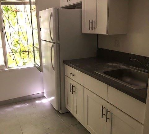 5th image of 1153 N Vista St APT 2