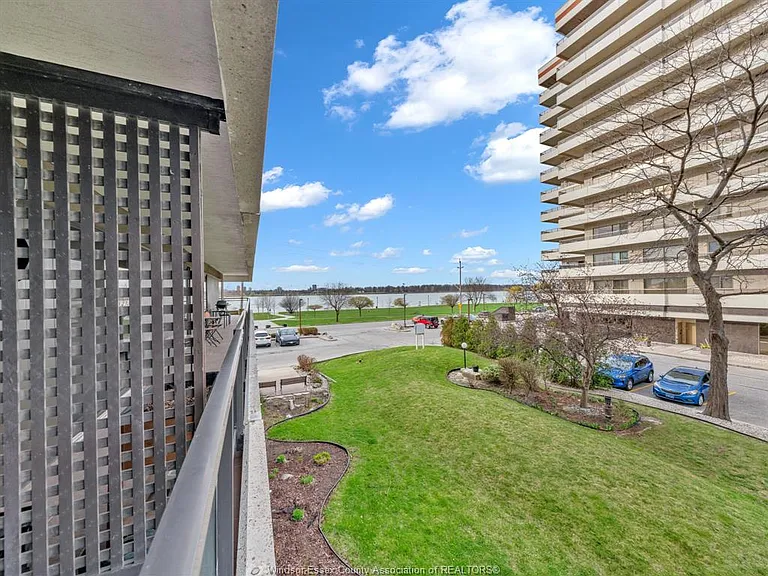 5125 Riverside Dr E #202 — Photo 23