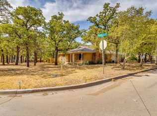 6200 Forest Hill Dr, Forest Hill, TX 76119