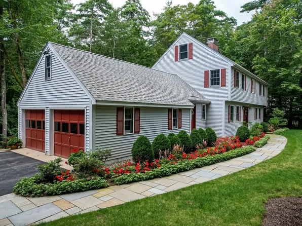 2 Lilac Lane, Wolfeboro, NH 03894