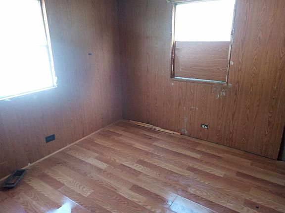 2nd image of 1067 County Road 467 #195