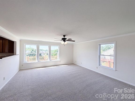 3rd image of 185 Boiling Brook Dr