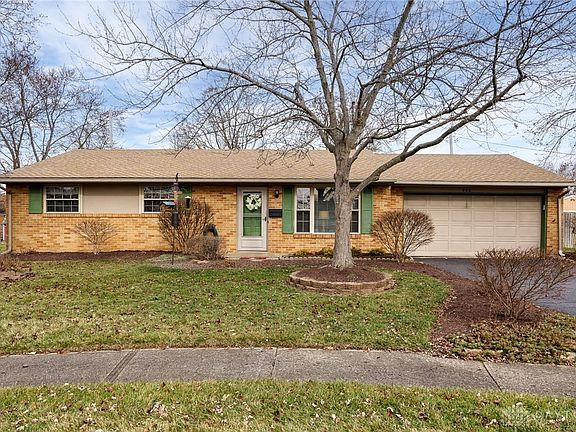 3rd image of 302 Doris Ct