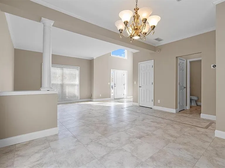 1100 Olde Roswell Grv — Photo 15
