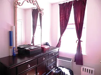 Rented by R New York