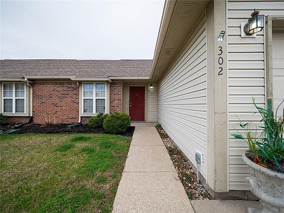 4th image of 302 & 304 Woodberry Dr