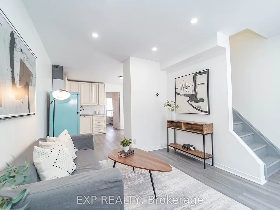 47 Greendale Ave #UPPER