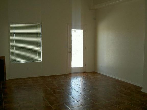 4th image of 4747 Diamante Ct