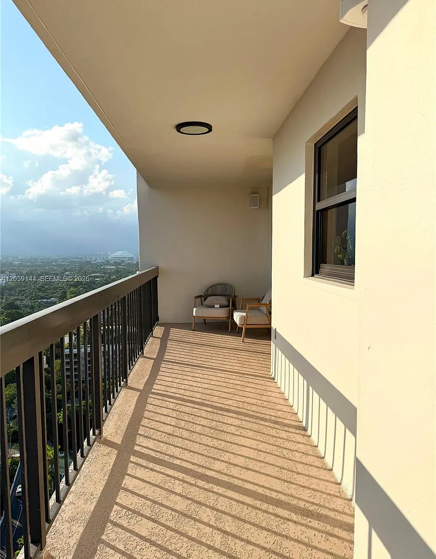 Brickell Bay Club Condo — Photo 4