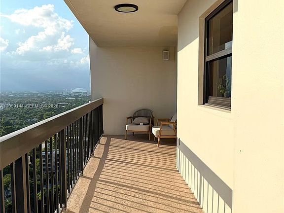 4th image of 2333 Brickell Ave APT 2512