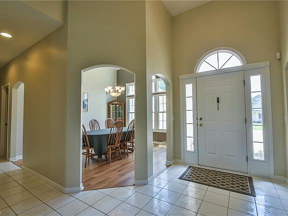 2nd image of 1405 Ashford Glen Ln