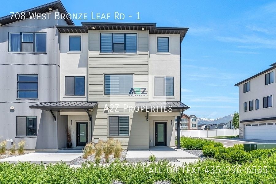 1st image of 708 W Bronze Leaf Rd #1