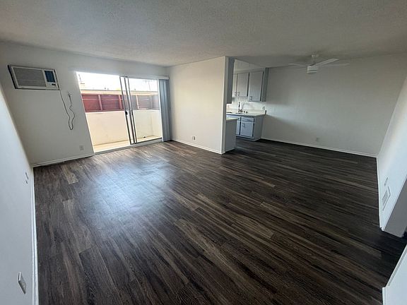 2nd image of 3414 Mentone Ave APT 7