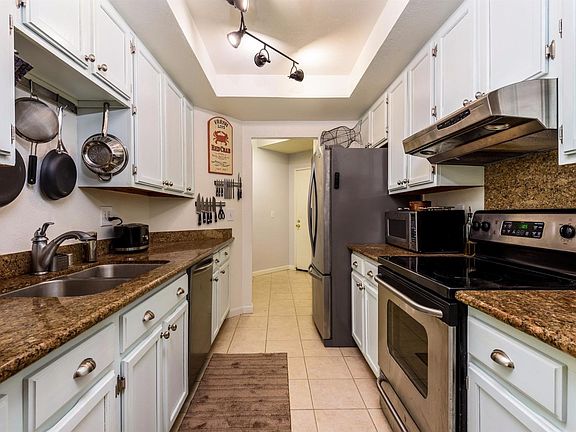 3rd image of 49 Cove Ln