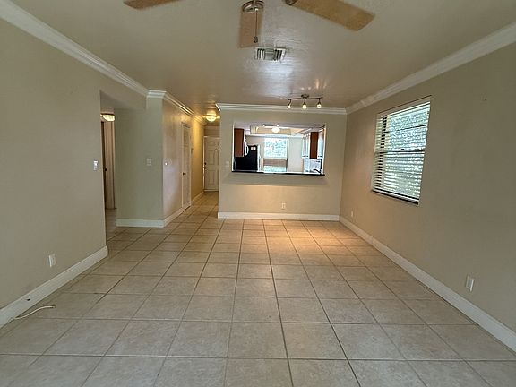 5th image of 3806 Guilford Rd Unit 4