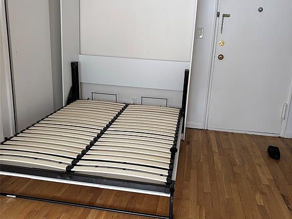 5th image of 400 Fairview Ave APT 1H