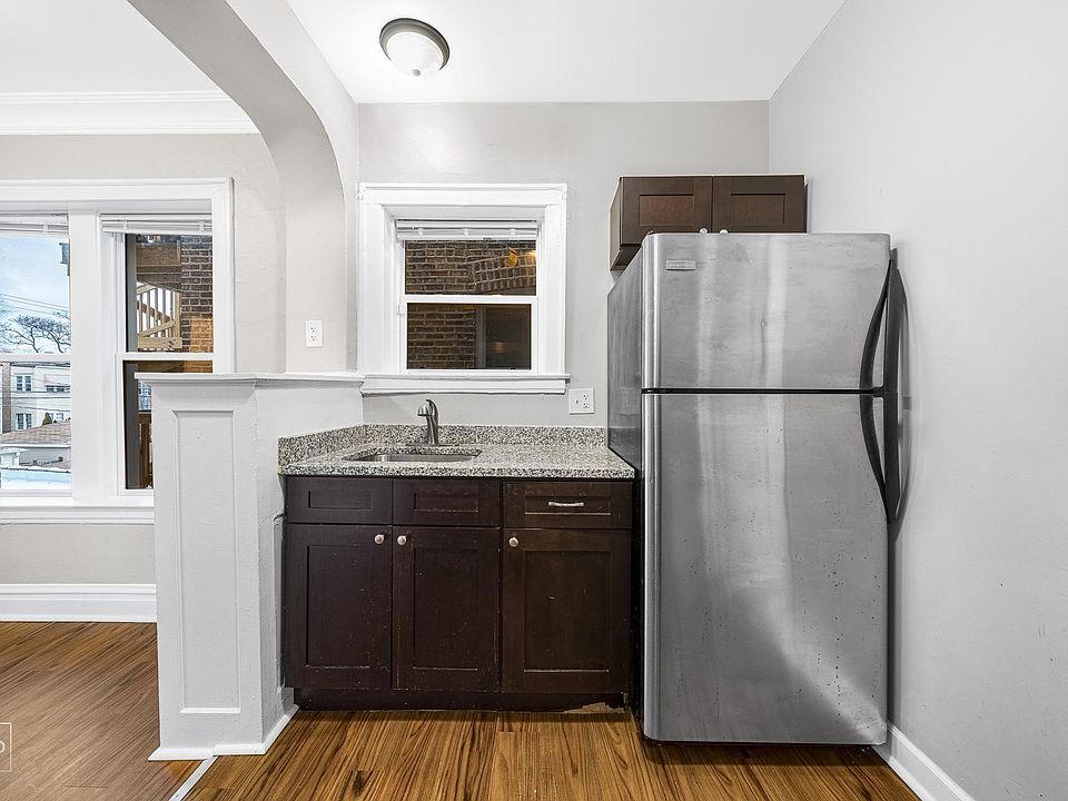 1st image of 1942 Lombard Ave #1