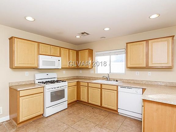 2nd image of 5287 Emelita St