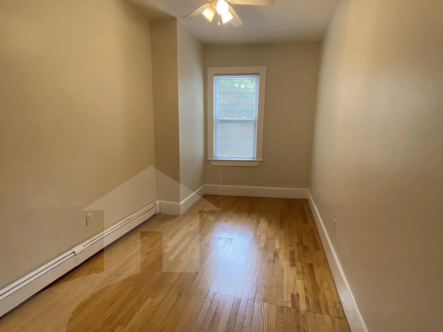 3 bed, 1.0 bath, $3,400 — Photo 3