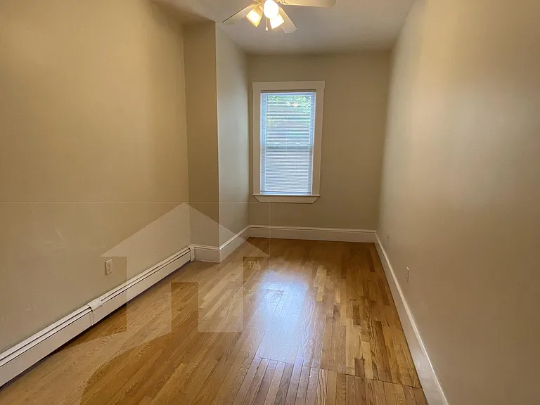 1210 Cambridge St — Photo 5
