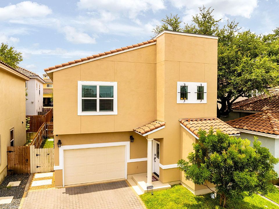 1st image of 2850 Moncayo Dr