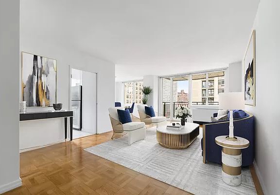 4th image of 401 E 80th St #16AB