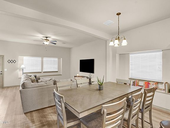 3rd image of 3865 Loma Brisa Dr