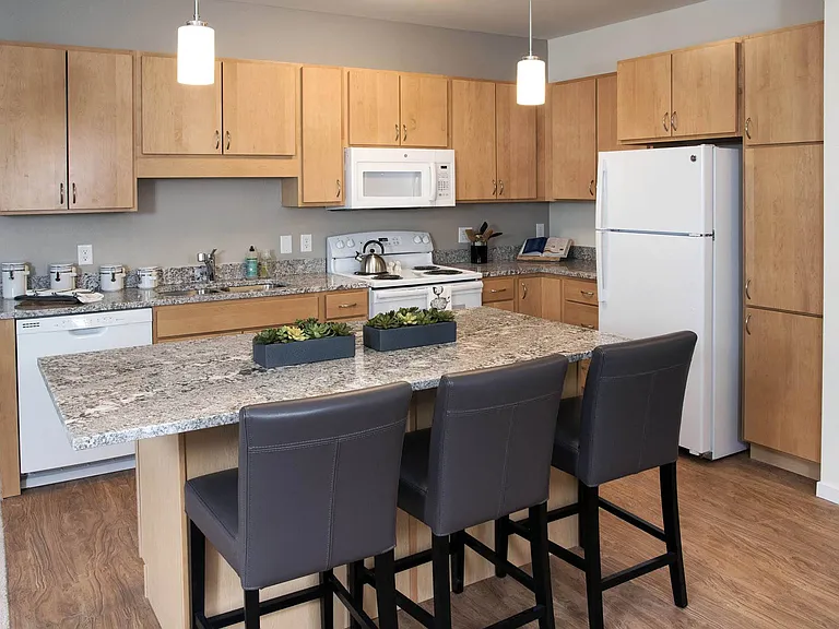 The Legends of Apple Valley 55+ Apartments — Photo 19