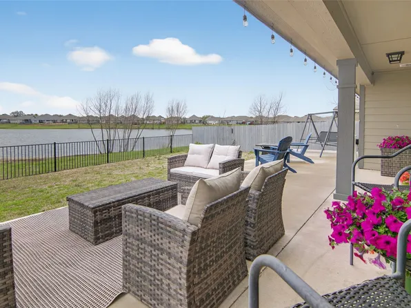 3929 Bravo Ranch Rd, Waco, TX 76705