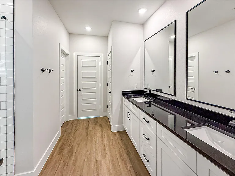 5601 Mobeetie Loop — Photo 10