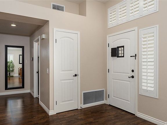 4th image of 10265 Agate Ave