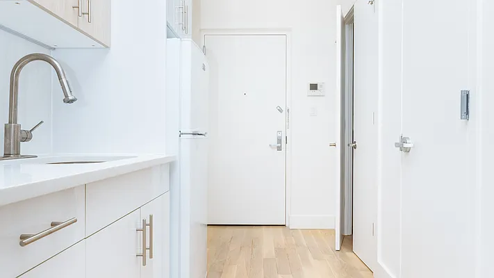 Rented by Nooklyn NYC LLC | media 11