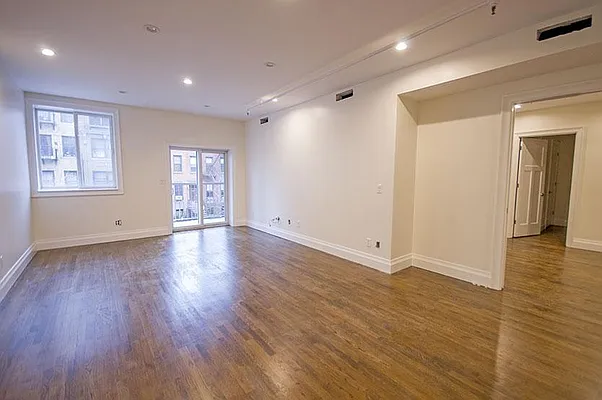 Rented by Level Group | media 24