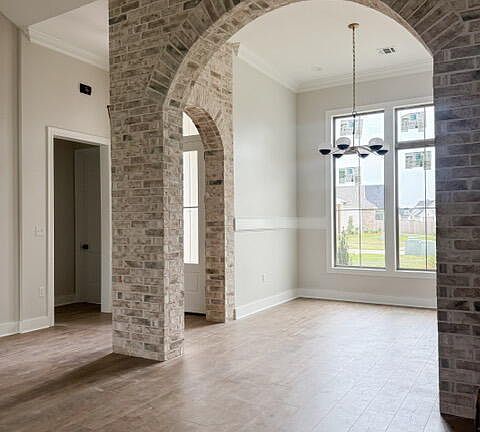 3rd image of 108 Bruges Ln