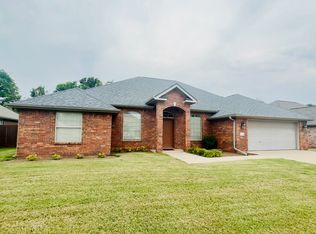 306 SE Eaton St, Bentonville, AR 72712