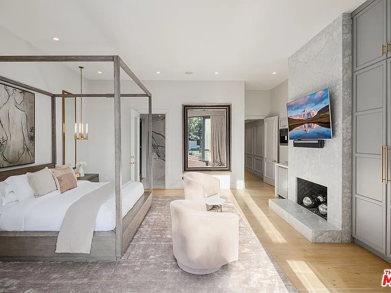 402 Doheny Rd — Photo 39