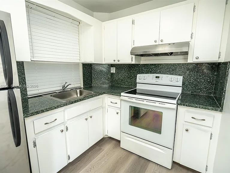 810 Salzedo St #10 — Photo 5