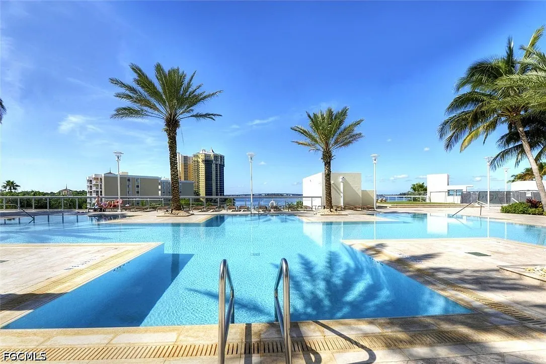 2 bed, 2.5 bath, 1802 sqft, $2,600 — Photo 1