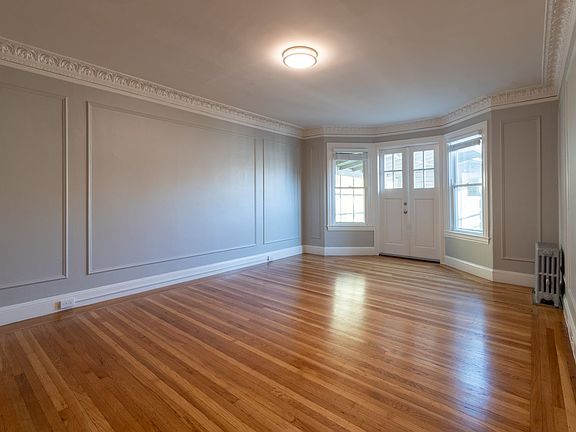 3rd image of 1355 Bay St APT 1