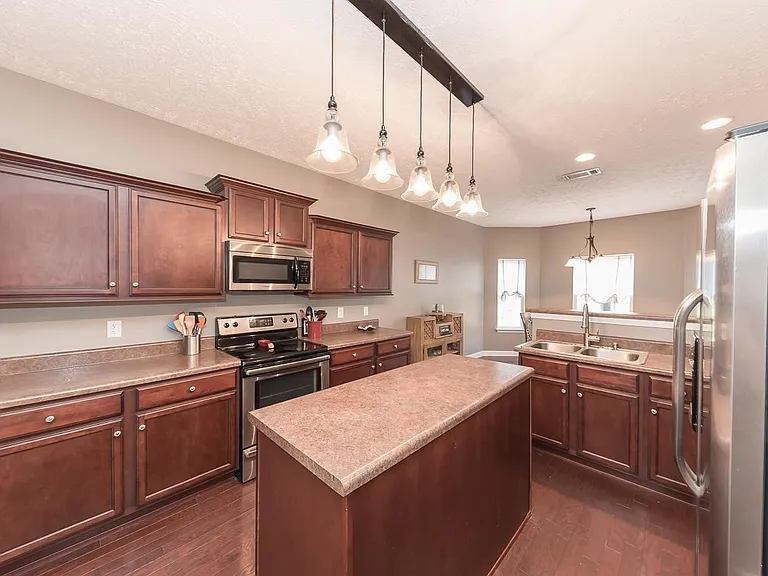 268 Sundown Dr — Photo 6