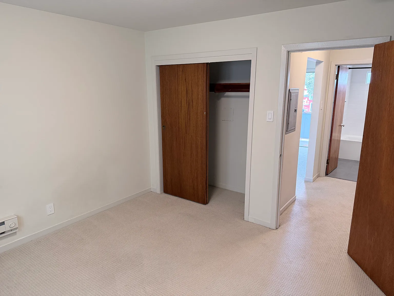 1 bed, 488 sqft, $3,300 — Photo 4