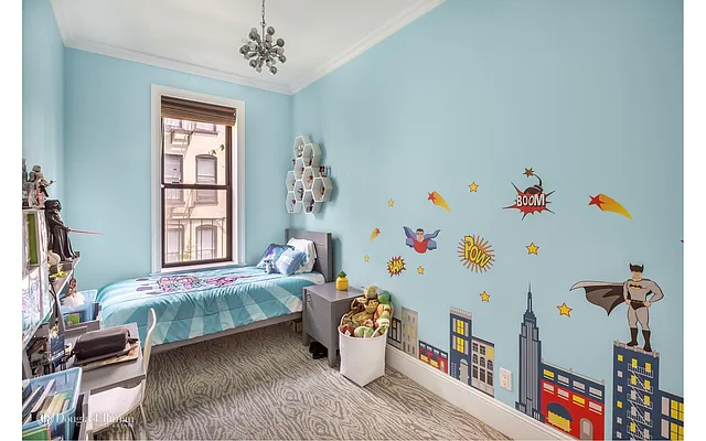 Sold by Douglas Elliman | media 10