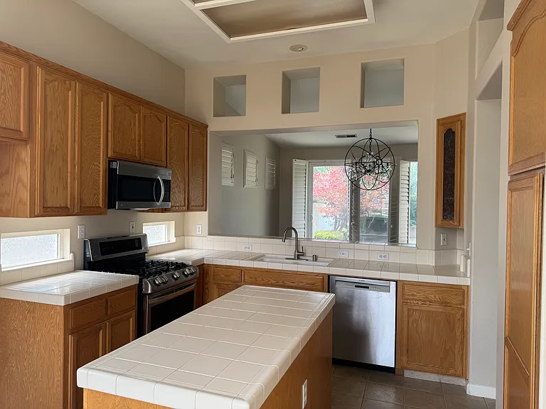 2591 Frontier Ln — Photo 8