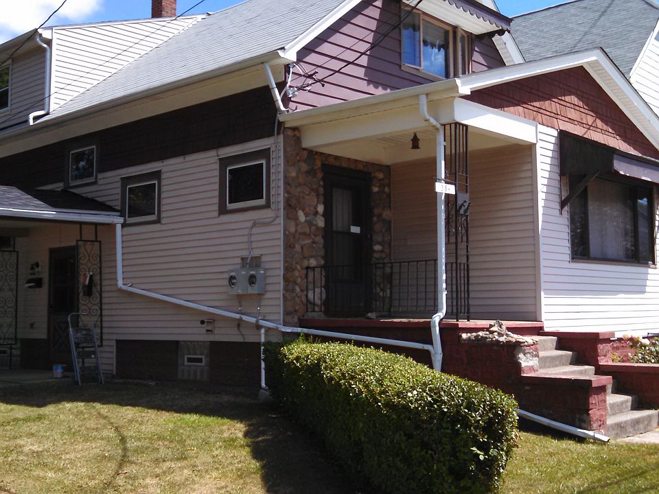 1st image of 384 Reiman St