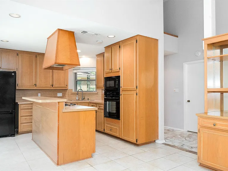 616 Placid Cir #616 — Photo 8