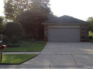 35745 Drake Dr, Sterling Heights, MI 48310