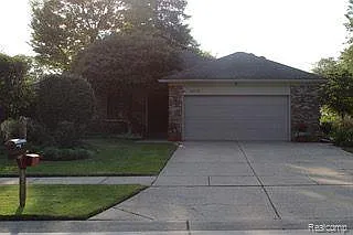 35745 Drake Dr photo 1