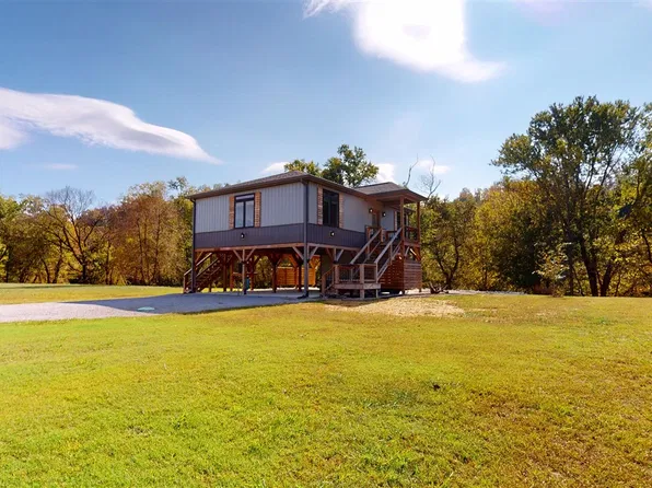 636 River Breeze Dr, Burkesville, KY 42717