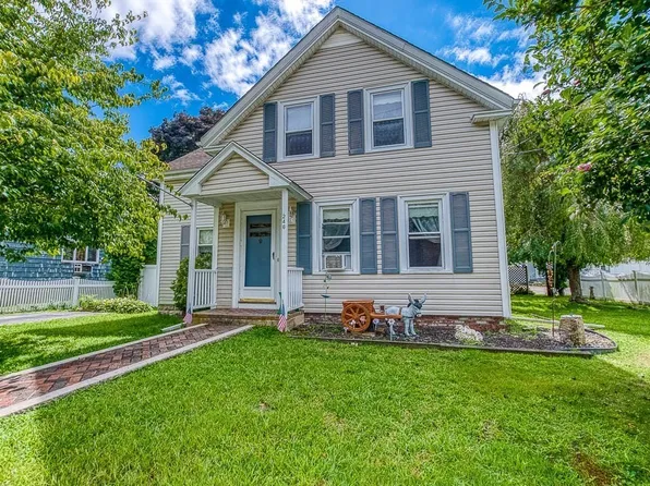 246 East St, Dedham, MA 02026